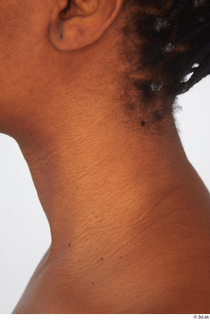 Dina Moses neck nude 0004.jpg